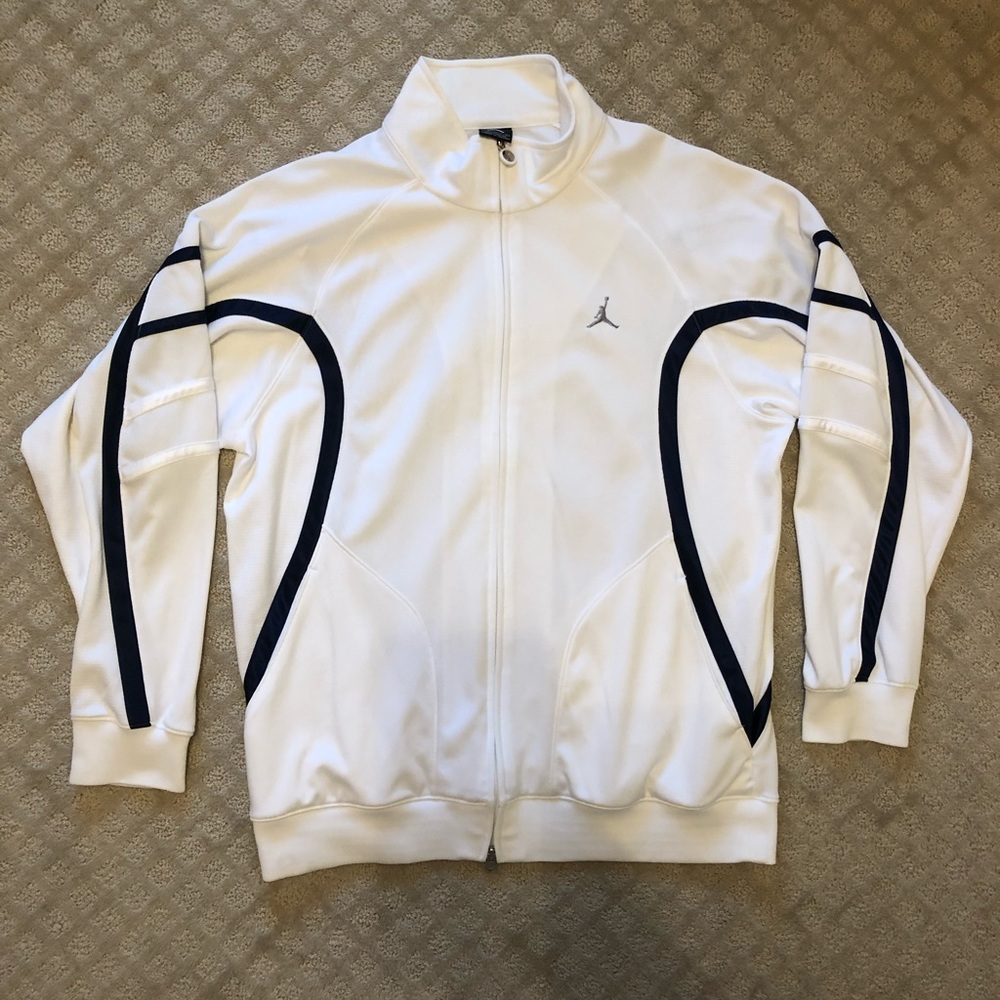 ⚪️🔵 Men’s Jordan Zip Up